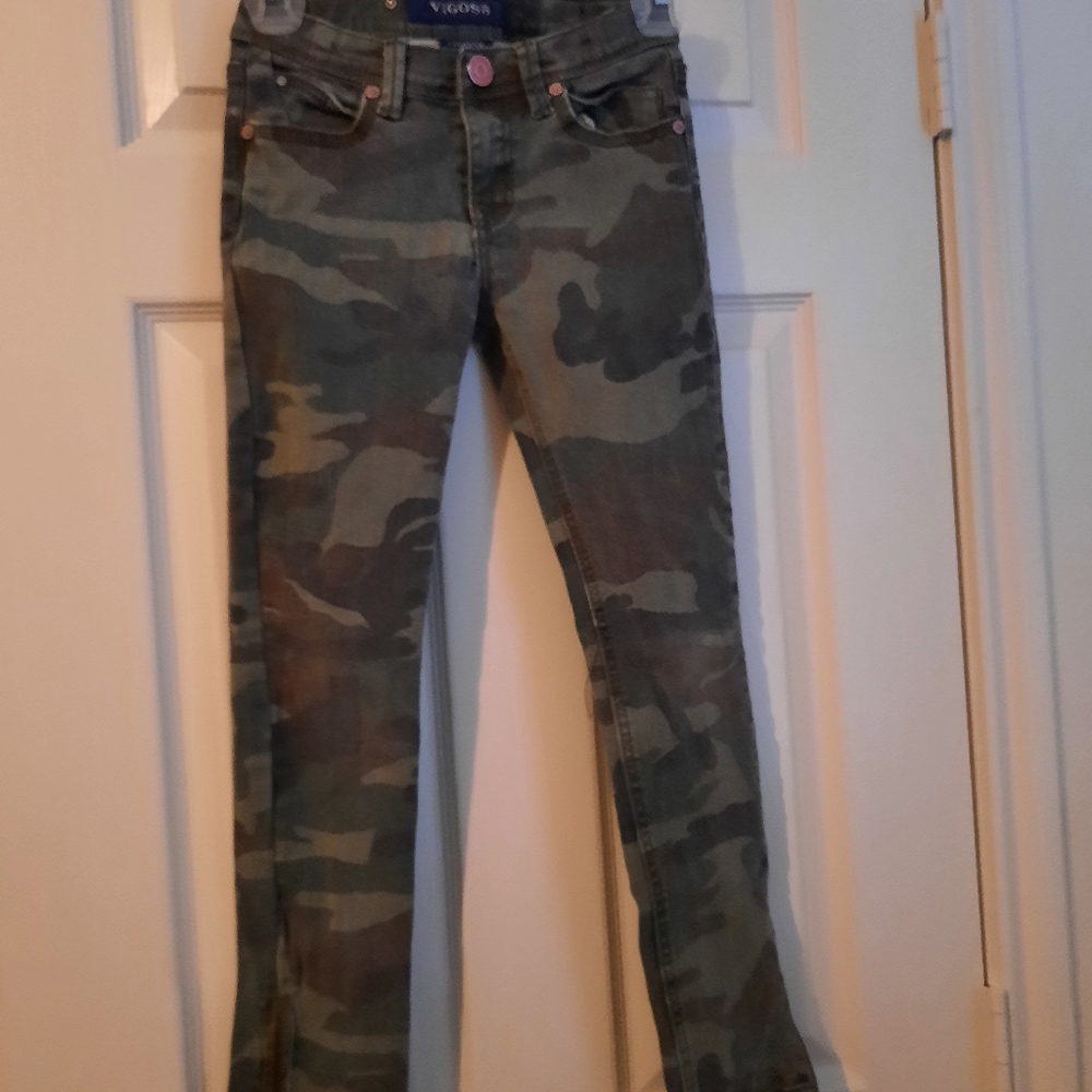 🎄Vigoss camo skinny jeans